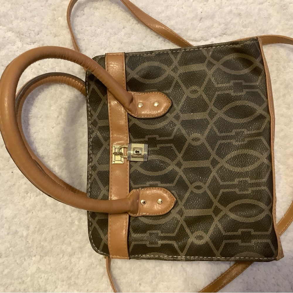 medium size purse